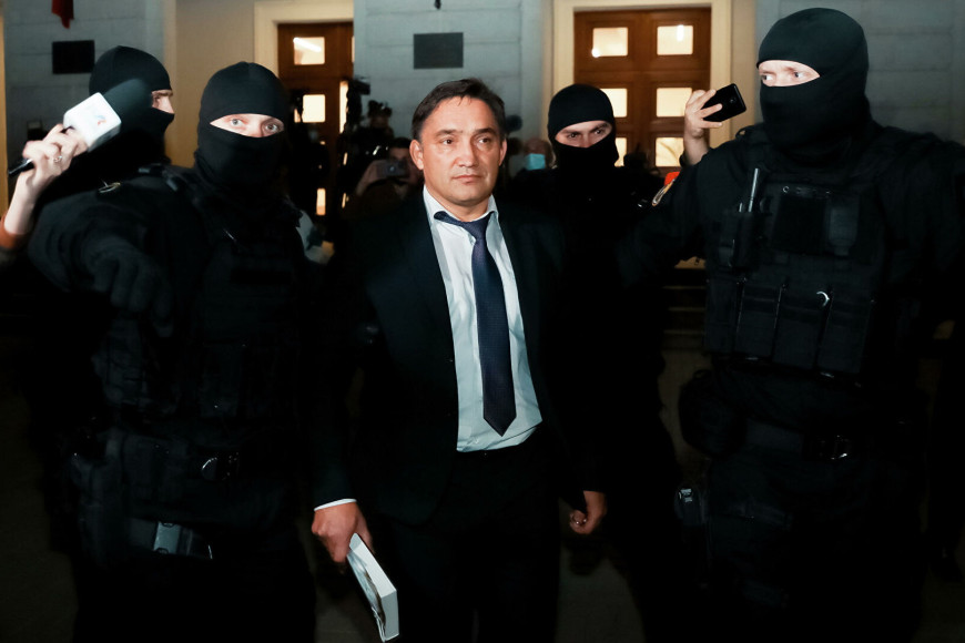 Маски-шоу были незаконны? Адвокат о решении ВСП в деле генпрокурора Стояногло