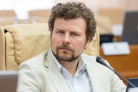 Министр о зарплате учителей: Давайте будем реалистами, повышения на 35% не будет