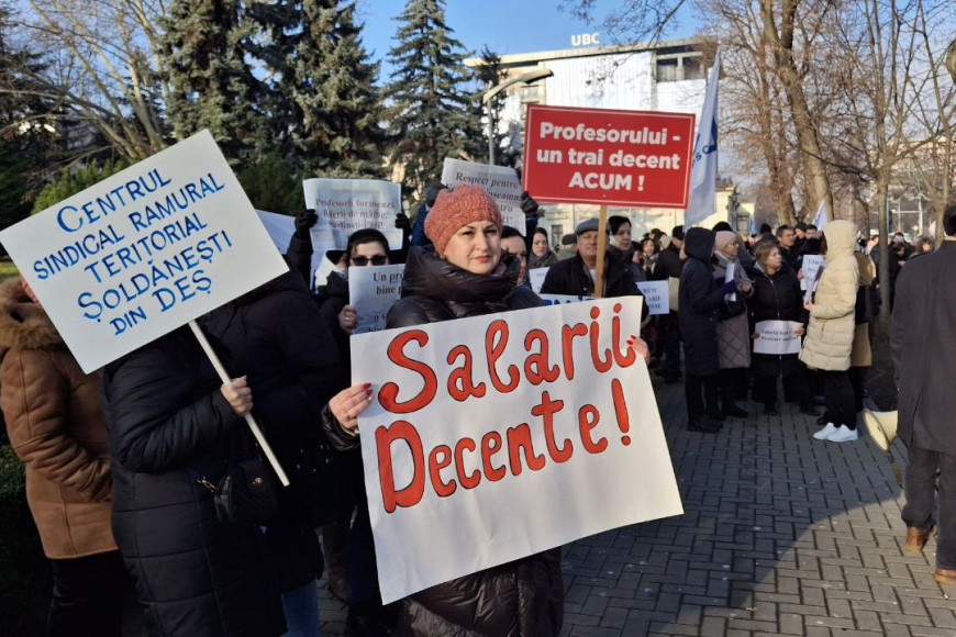 В Молдове учителя вышли на протест – требуют повышения зарплат