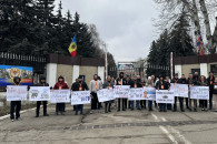 "Ваши игры в войну закончатся трагедией" - Партия INIMA MOLDOVEI потребовала от правительства прекратить милитаризацию страны