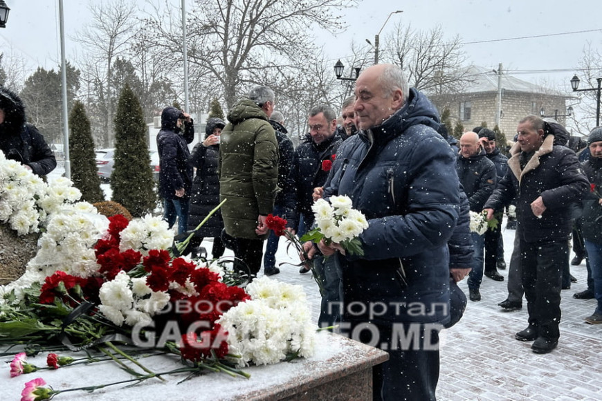 Снег не помешал. Годовщину вывода советских войск из Афганистана отметили в Комрате