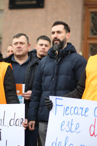 "Удавка на шее народа". Inima Moldovei провела протест против роста госдолга