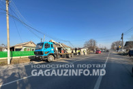 В Кирсово грузовик снес столб и перевернулся