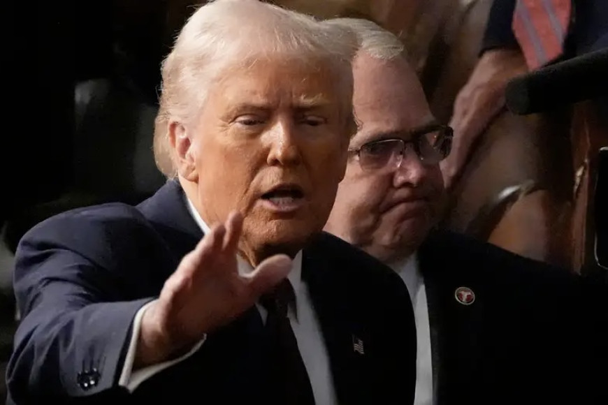 Финансируют и СМИ за рубежом. Трамп подписал указ о сокращениях в 7 ведомствах
