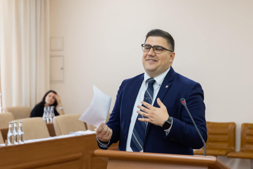 "Нарушений в редакционной политике не было". Пресс-секретарь правительства о закрытии TVC 21