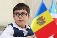 "Патриотическая линейка" станет еженедельной в школах Гагаузии