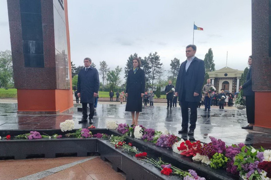 "Не верит народ, что ты поумнела". Ирина Влах о "двуличии" Санду по 9 мая и русскому языку