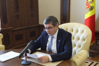 За свою не работу. Спикер парламента лишил зарплаты депутата из Гагаузии