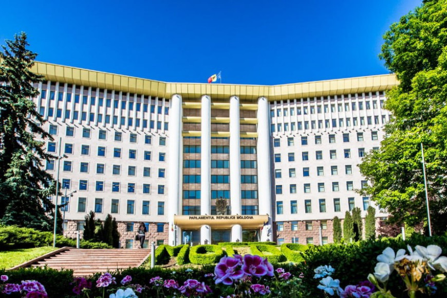 Promo-LEX: парламент PAS за неделю принял 30 законов с нарушением принципа транспарентности