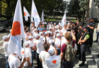 Протест Inima Moldovei у правительства: полиция заблокировала вход в здание