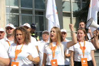 Протест Inima Moldovei у правительства: полиция заблокировала вход в здание