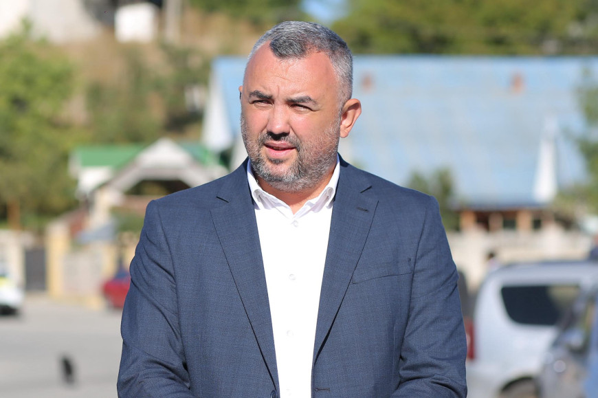 За оскорбления избирателей. Кандидат в депутаты призвал ЦИК принять меры в отношении Бузу