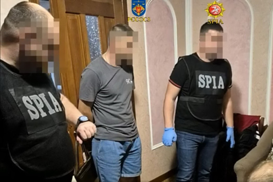 В прокуратуре рассказали, как молдавский пограничник похищал и отбирал имущество у украинцев