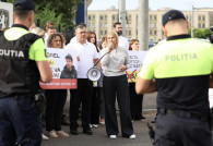 "За беспредел ответишь". Члены Inima Moldovei протестуют против действий главы ГИП Чернэуцяну