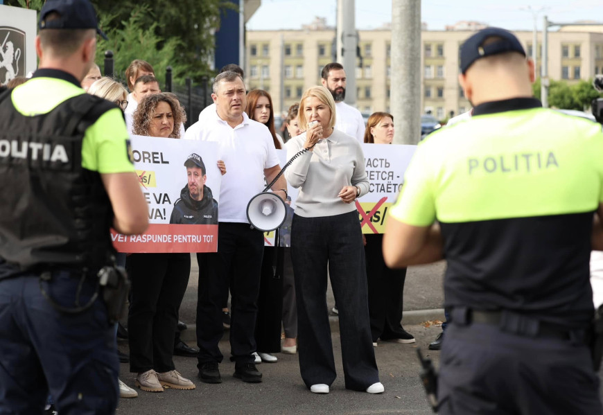 "За беспредел ответишь". Члены Inima Moldovei протестуют против действий главы ГИП Чернэуцяну