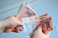 Уже можно получать. Правительство начало перечислять пенсии и пособия гражданам