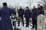Погиб при исполнении долга: в Гагаузии почтили память полицейского Николая Новака
