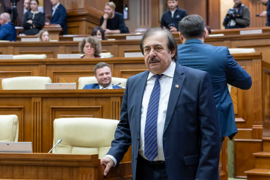 Депутат PAS намерен покинуть парламент "только вперед ногами"