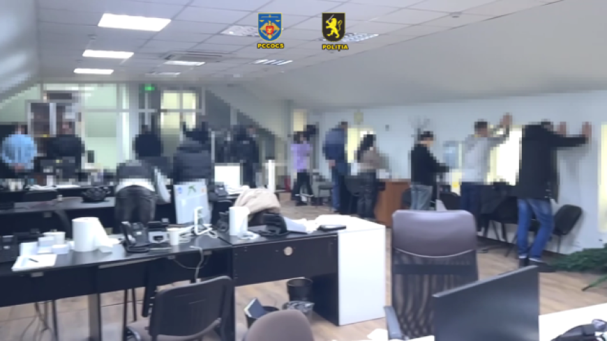 В Кишиневе раскрыли колл-центр с оборотом в 2 млн долларов в месяц