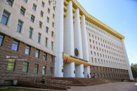 Парламент Молдовы может получить право приостанавливать работу местных властей
