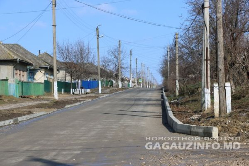 Дорога на Чадыр-Лунгу в Баурчи разрушается из-за грузовиков