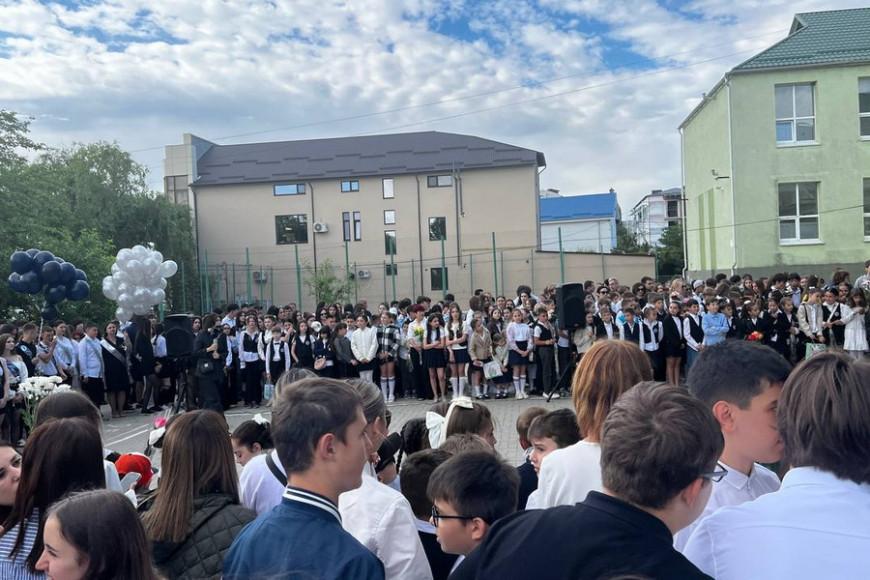 Последний звонок в Гагаузии: учебный год завершили более 15,5 тысячи школьников