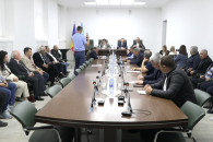 "Нет у нас заседания". Депутаты НСГ не смогли собраться, чтобы решить судьбу выборов