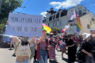 Очередной марш ЛГБТ прошел в Кишиневе: требуют признания однополых браков