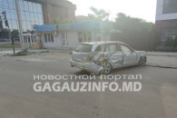 ДТП на перекрестке в Комрате: столкнулись два "Мерседеса"