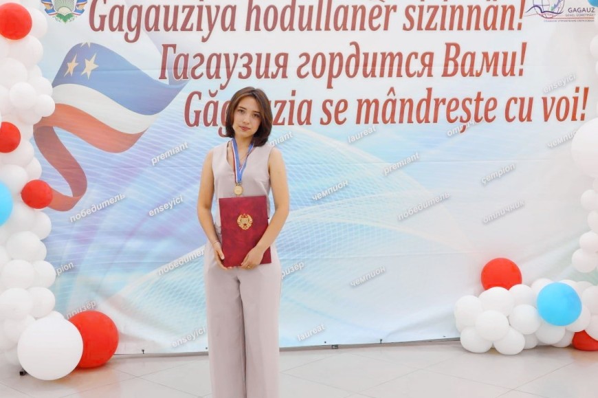 Сдала БАК только на десятки. Выпускница из Гагаузии получила премию в 30 тысяч леев