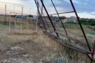 «Здесь опасно для жизни детей». Жители Комрата просят отремонтировать спортивную площадку в микрорайоне