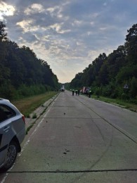 Билет в один конец. После ДТП легковушки и микроавтобуса погибла женщина; много пострадавших