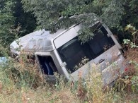 Билет в один конец. После ДТП легковушки и микроавтобуса погибла женщина; много пострадавших