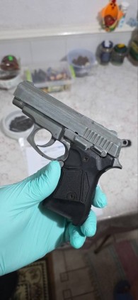 Обыски в Тараклии: найдено нелегальное оружие, боеприпасы и наркотики