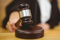 Телефонное мошенничество: украинца-участника схемы выпустили из зала суда в Комрате