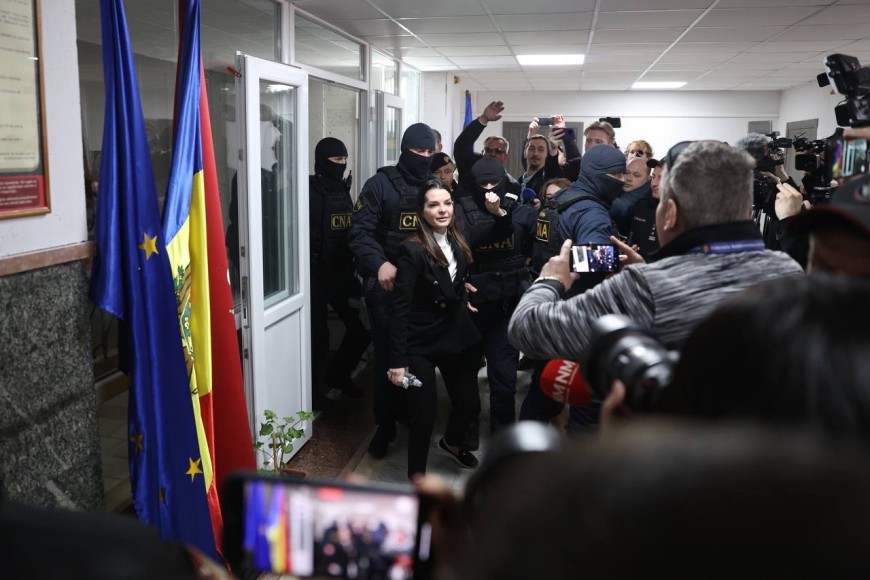 Адвокат: суд принимал решение по Гуцул "под давлением политиков"