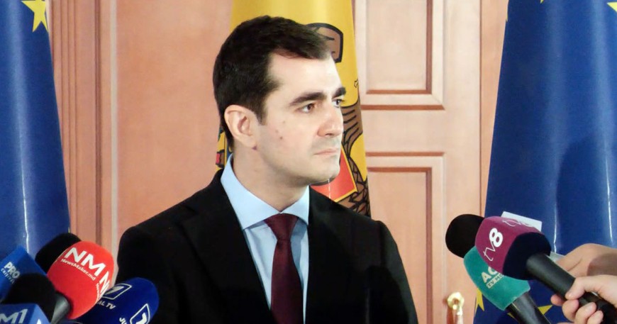 Нэсуй сравнил Молдову с больным человеком, а реформы — с лекарствами