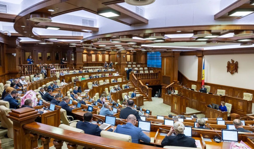 PAS почтил минутой молчания жертву в Магдачештах, но заслушать главу МВД по этому делу отказался