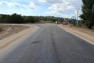 В Карбалии заасфальтировали дорогу к населенному пункту