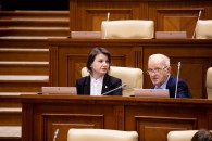 Выборы башкана: документы в ЦИС подала первая претендент-женщина