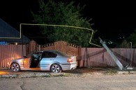ДТП в Дезгинже: BMW снес столб и газовую трубу