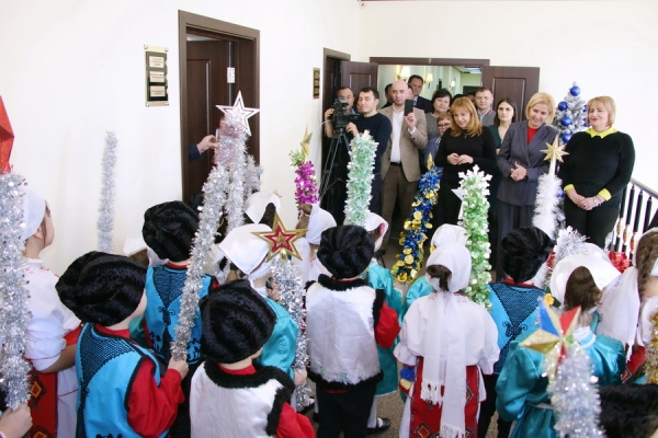 Башкан Гагаузии приняла колядующих по случаю Старого Нового года