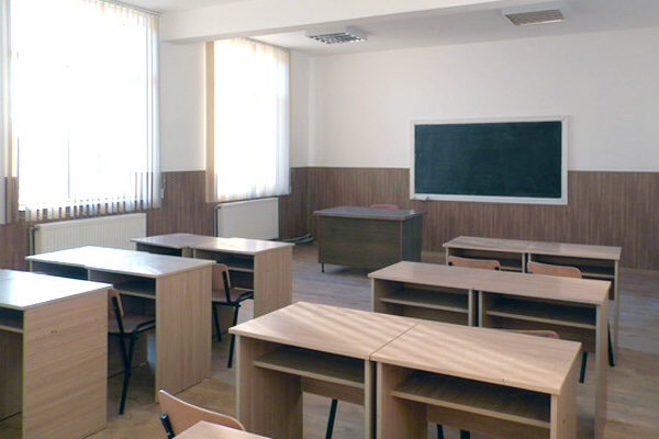 Кабинеты в подвальном помещении: в лицее Третьякова не хватает учебных помещений