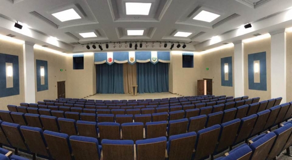 «Будет заново залита сцена»: В Доме Культуры Комрата ведутся ремонтные работы