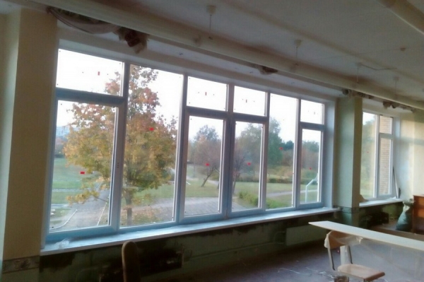В гимназии Конгазчика заменят окна
