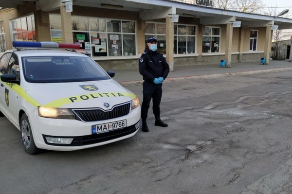 СМИ: Патрульный полицейский из Вулканешт и его семья заразились COVID-19