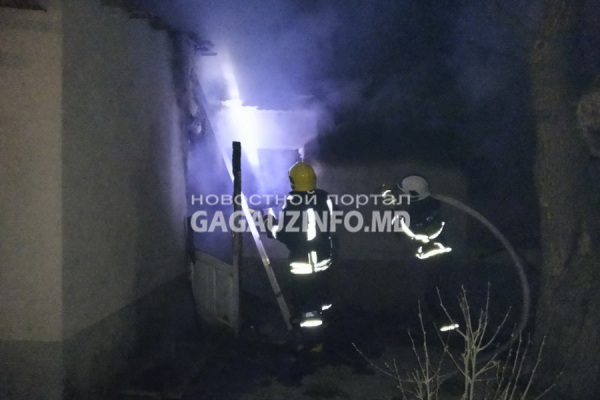 Пожар в Казаклии; местный житель доставлен в больницу