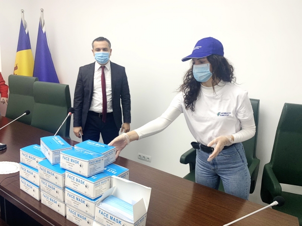 Фармацевтическая компания подарила медучреждениям Гагаузии пять тысяч масок