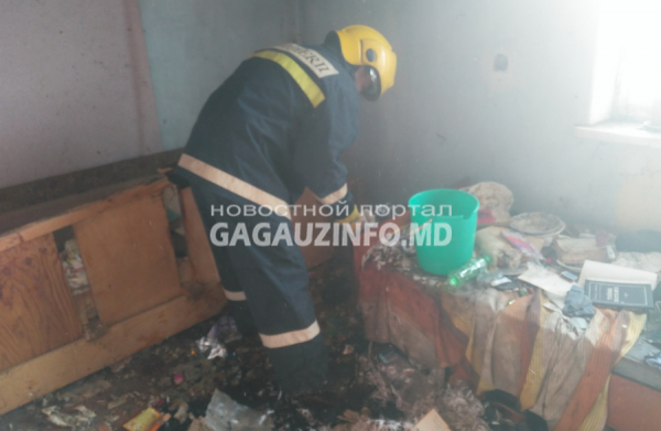 Пожар в многоквартирном доме Комрата: пожарные потушили пламя