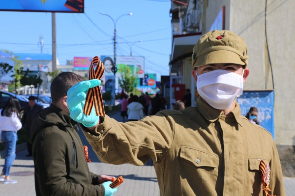 В Гагаузии всем желающим раздают георгиевские ленточки